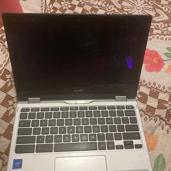 Laptop - Picture 4 of 6